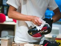 The maintenance skill of the sports shoes